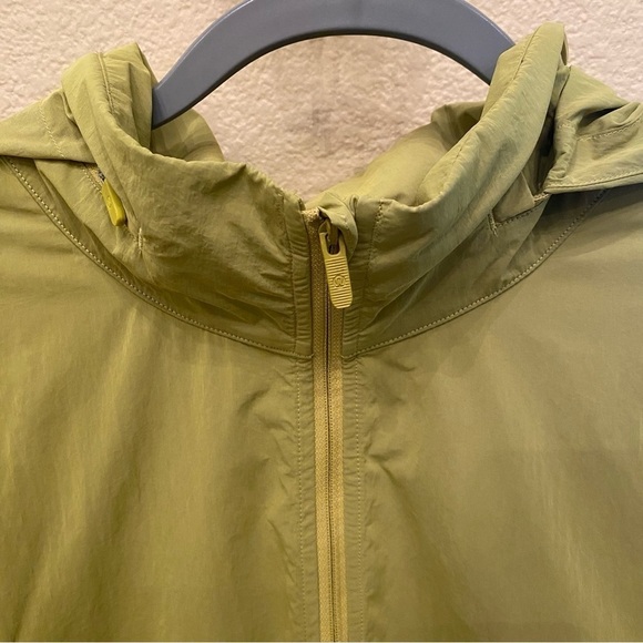 LULULEMON Women Evergreen Anorak Dew Green Packable Hoodie Windbreaker Size 12 - Picture 3 of 8